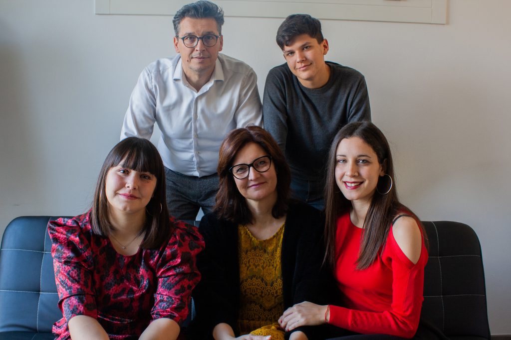 fam-2